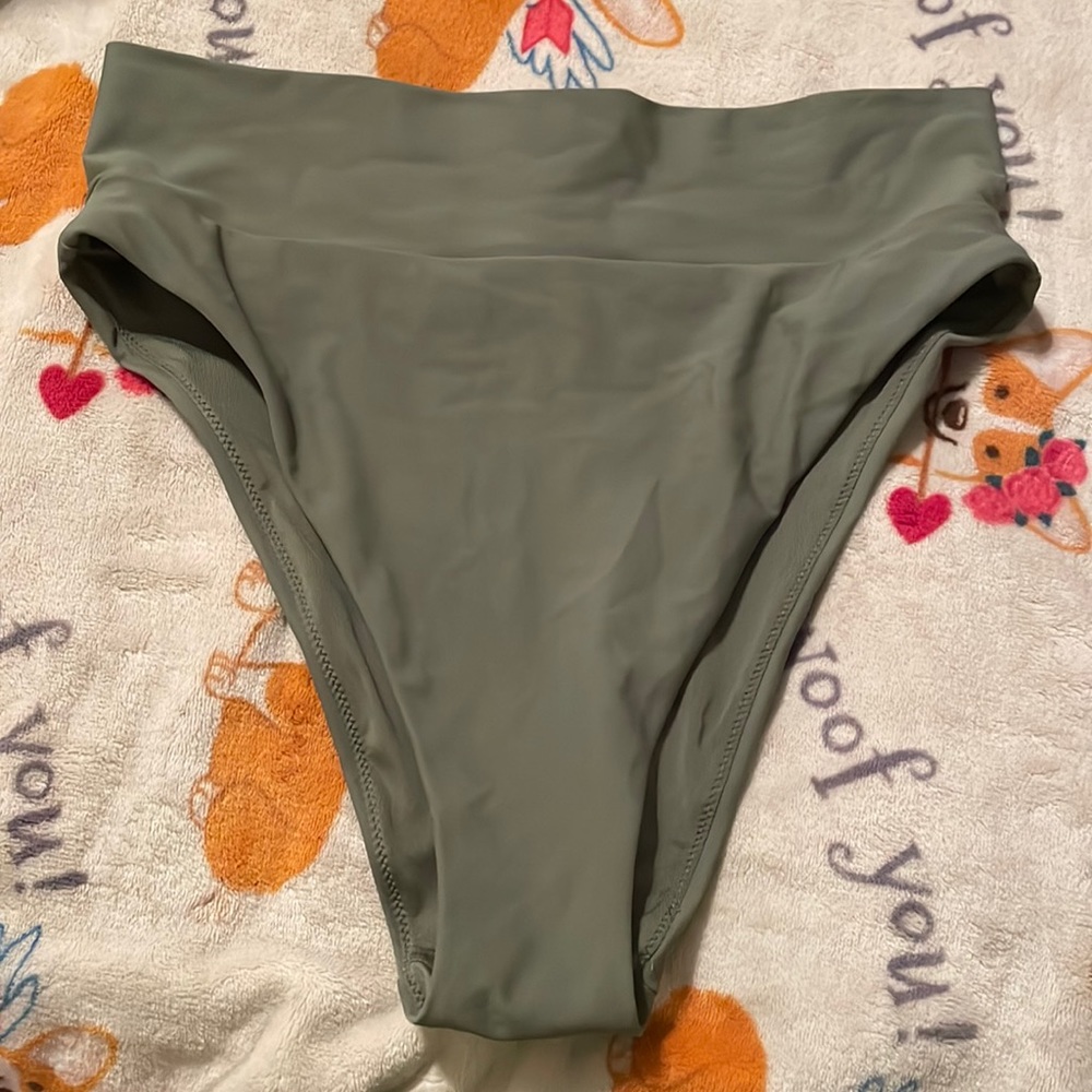 High Cut Cheeky bikini bottom